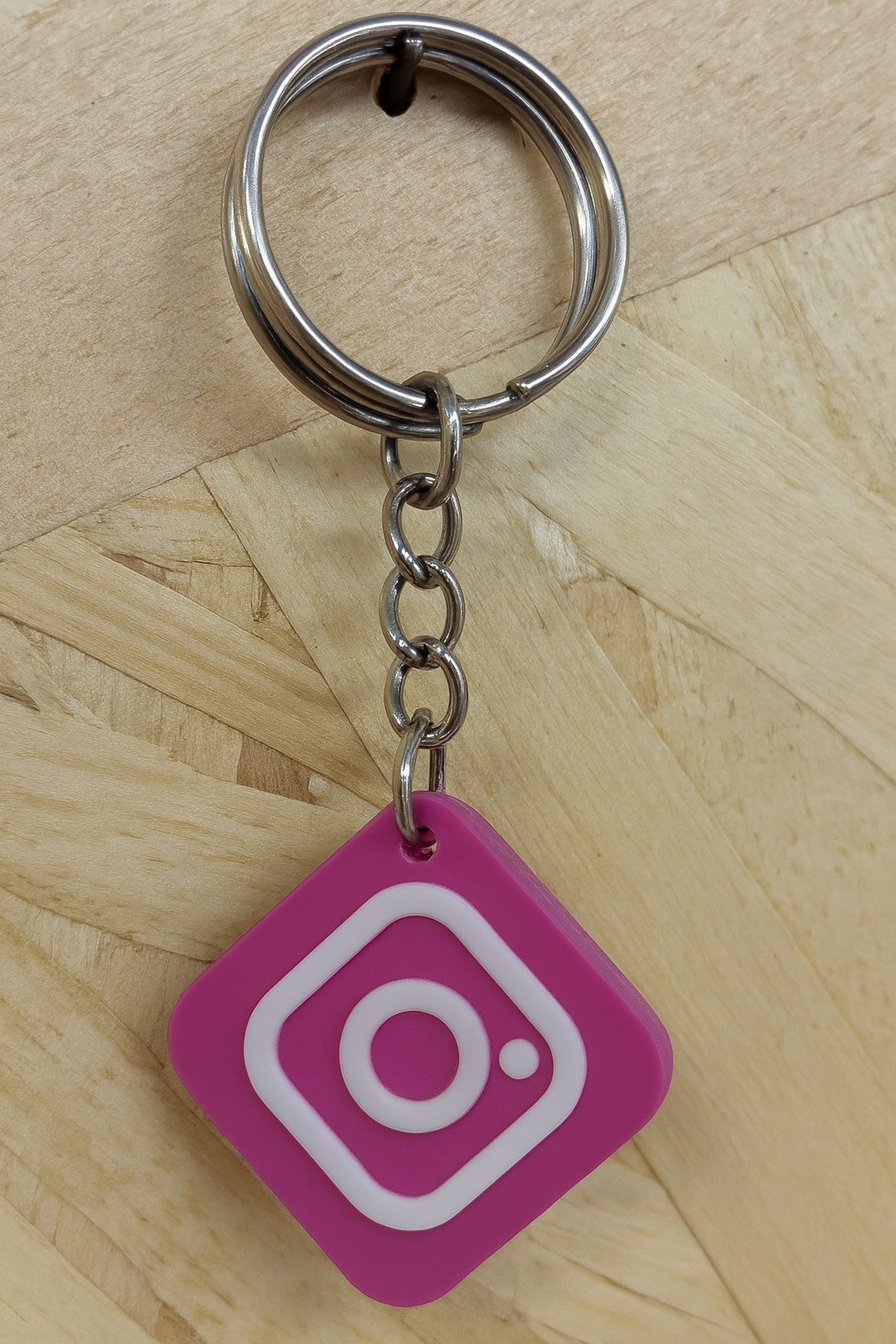 Porte clés NFC Réseaux sociaux